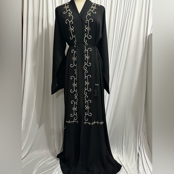 Black pearl beaded abaya dress - Picture 2 of 7